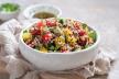 kinoa-salata-shutterstock-1402877300.jpg