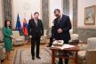 2219656?ts=2025-03-05T11:00:22 PREDSEDNIK VUČIĆ DOBIO TORTU ZA ROĐENDAN Stigla čestitka i od predsednika Slovačke: Želim Vam uspeh u daljem radu na izgradnji Vaše zemlje (foto)