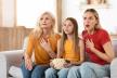 gledanje filma shutterstock_2396732893.jpg