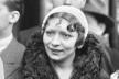 Maryse_Choisy_+chien_kangouroo_21Avril1931_(cropped).jpg