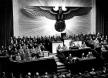 bundesarchiv-bild-18319870703507-berlin-reichstagssitzung-rede-adolf-hitler.jpg