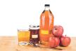 stockphotoapplecidervinegarwithhoneynaturalremediesandcuresforcommonhealthcondition315664811.jpg