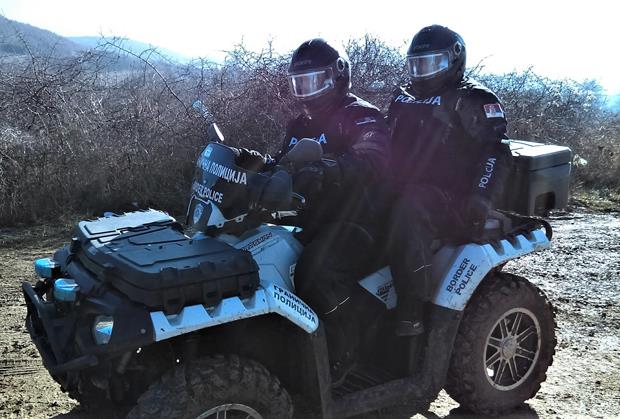 granicna-policija-selo-vrelo.jpg
