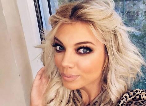 Tamara Dragić, pevačica iz "Zvezda Granda" krstila sina