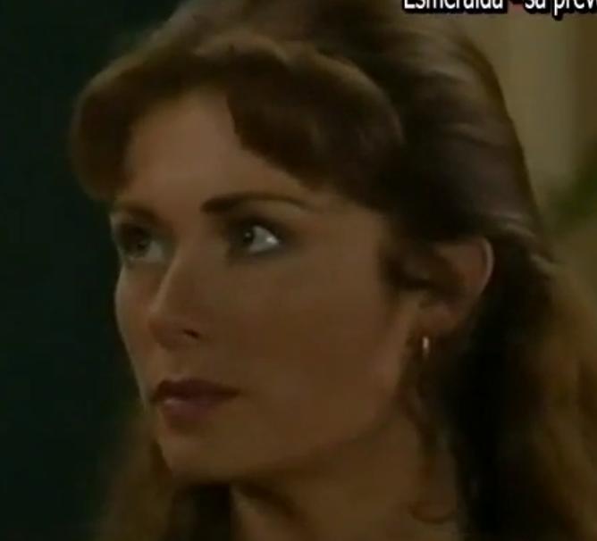 Letisija Kalderon kao Esmeralda