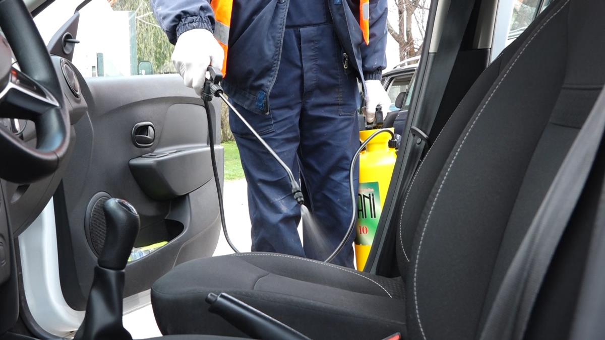 gradonacelnica-reporterka--dezinfekcija-taxi-vozila.00-01-34-02.still002.jpg
