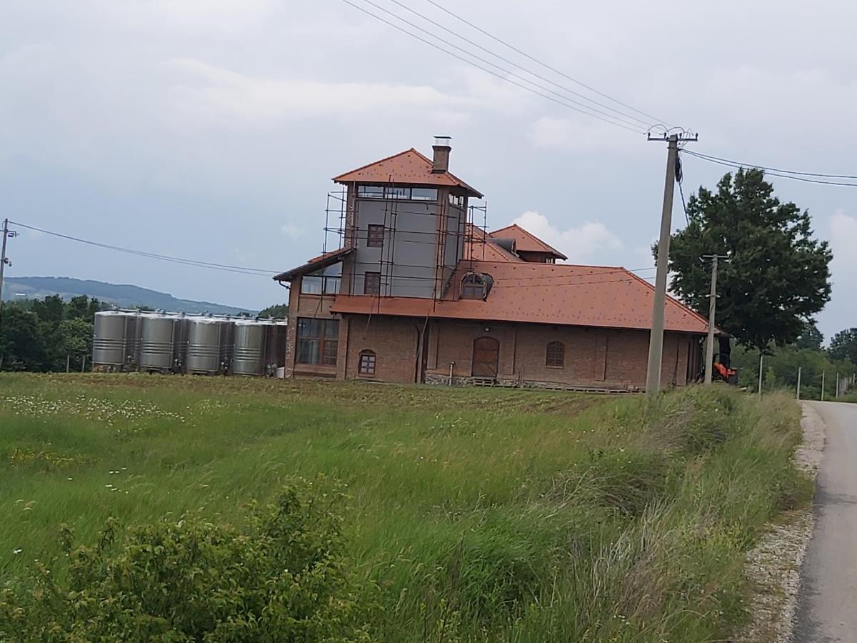 Imanje Nenada Jezdića u selu Zabrdica