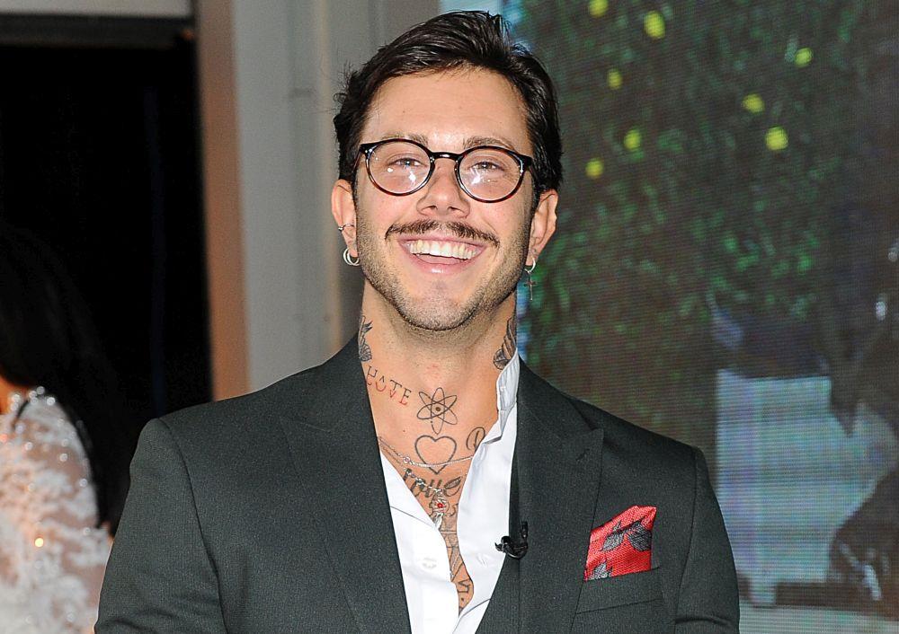 OTKRIVEN IDENTITET FILIPOVE DEVOJKE! Njoj Đukić posvećuje pesme: Reč je o mladoj pevačici, a njen izgled sve ostavlja bez daha... (FOTO)