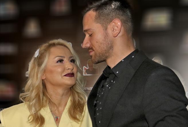 IVAN MARINKOVIĆ SLAO GOCINOM RAŠI SKANDALOZNE PORUKE! Bio ljut nakon razvoda, postavljao pitanja o njihovoj intimi: Pevačica sve otkrila