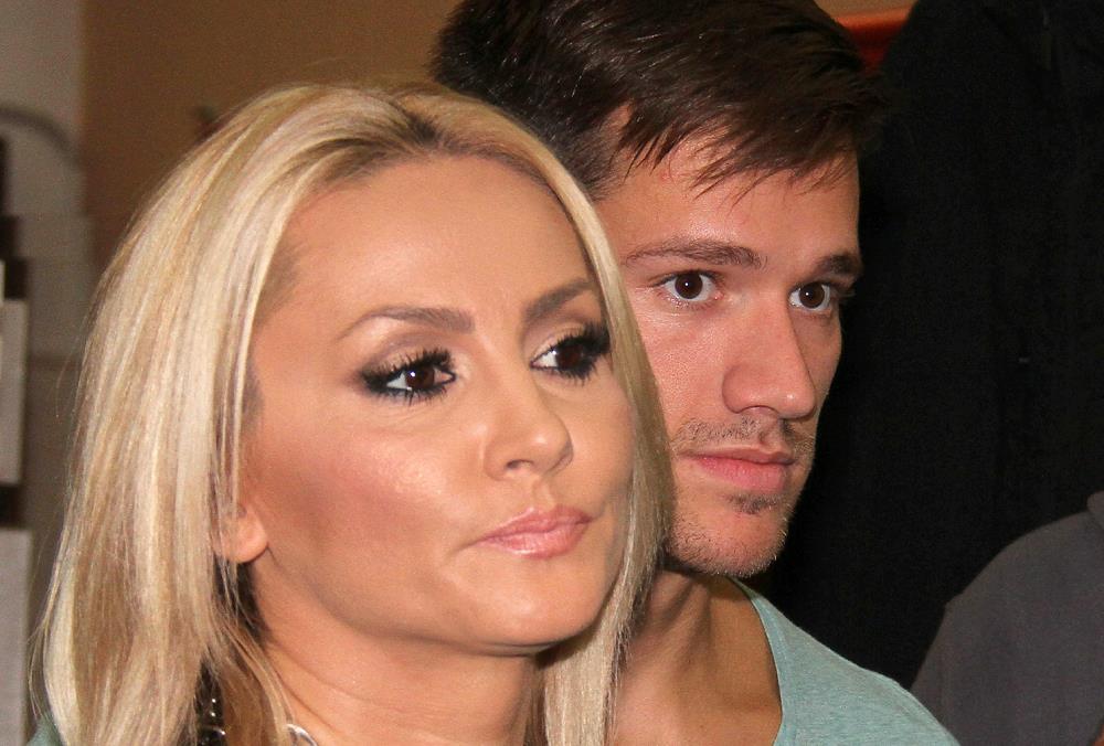 IVAN MARINKOVIĆ SLAO GOCINOM RAŠI SKANDALOZNE PORUKE! Bio ljut nakon razvoda, postavljao pitanja o njihovoj intimi: Pevačica sve otkrila