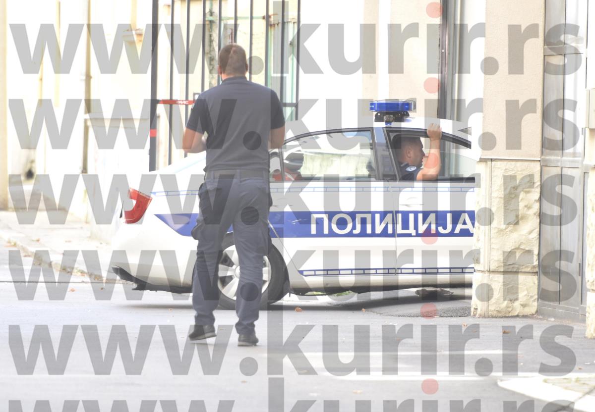 hronika-policija-dovodi-miladina-kovacevica-foto-zorana-jevtic-3.jpg