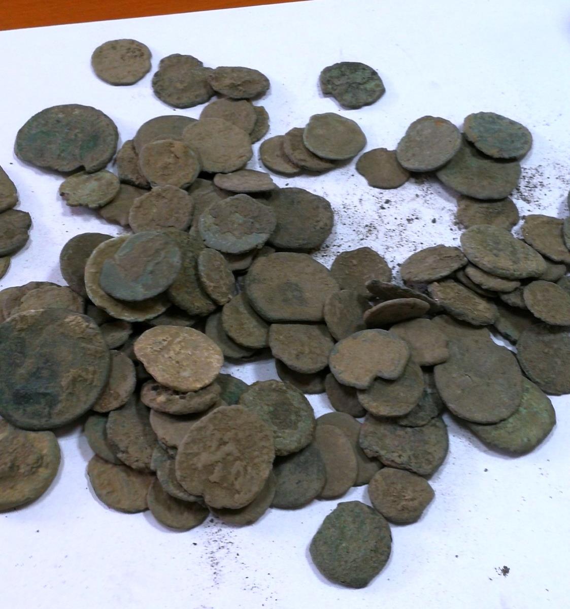 sveze-iskopane-anticke-kovanice.jpg