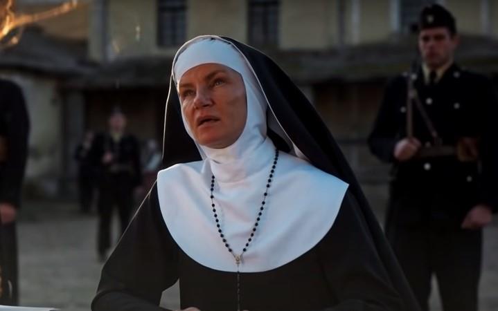 Tatjana Kecman kao časna sestra Barta Pulherija u filmu „Dara iz Jasenovca”