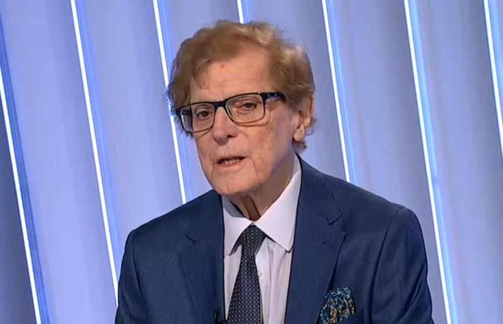 Minja subota u plavom odelu u emisiji