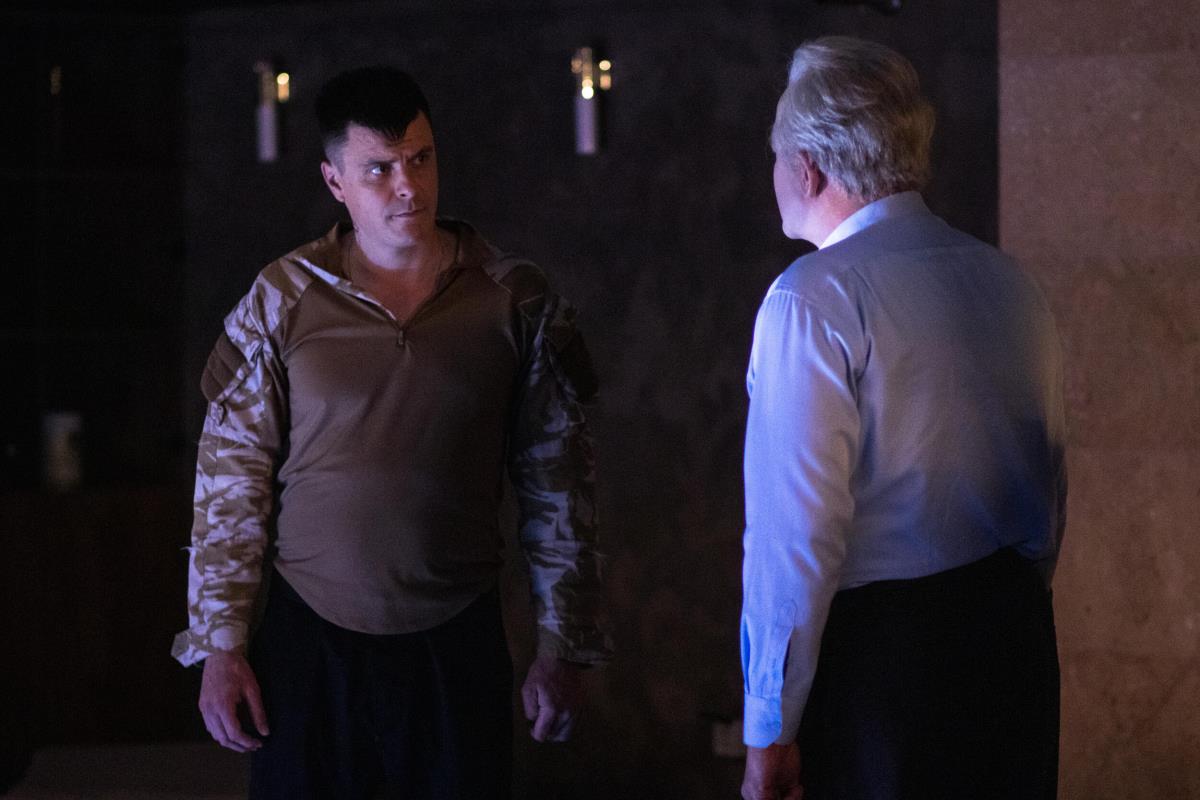 Vuk Kostić u seriji Porodica igra Milorada Ulemeka Legiju