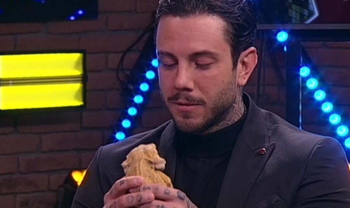 "IMAM PREVELIKI PROBLEM" Filip priznao zašto ne može da bude sa Anitom: To je velika kočnica kod mene... Ukućani zanemeli