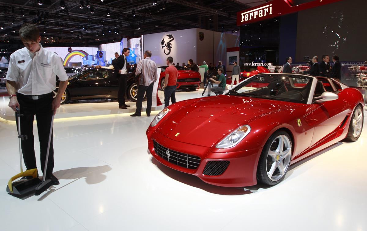 ferrari-sa-aperta.jpg