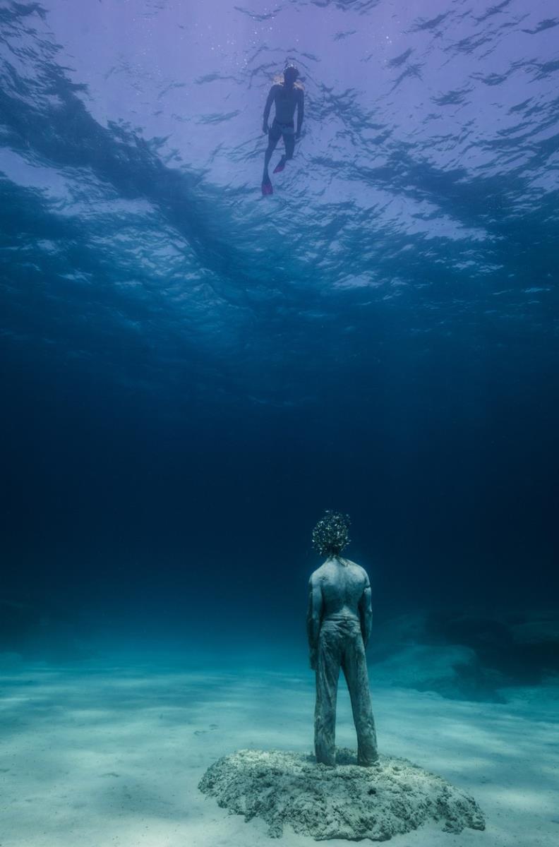 muzej-podvodnih-skulptura-kipar.jpg