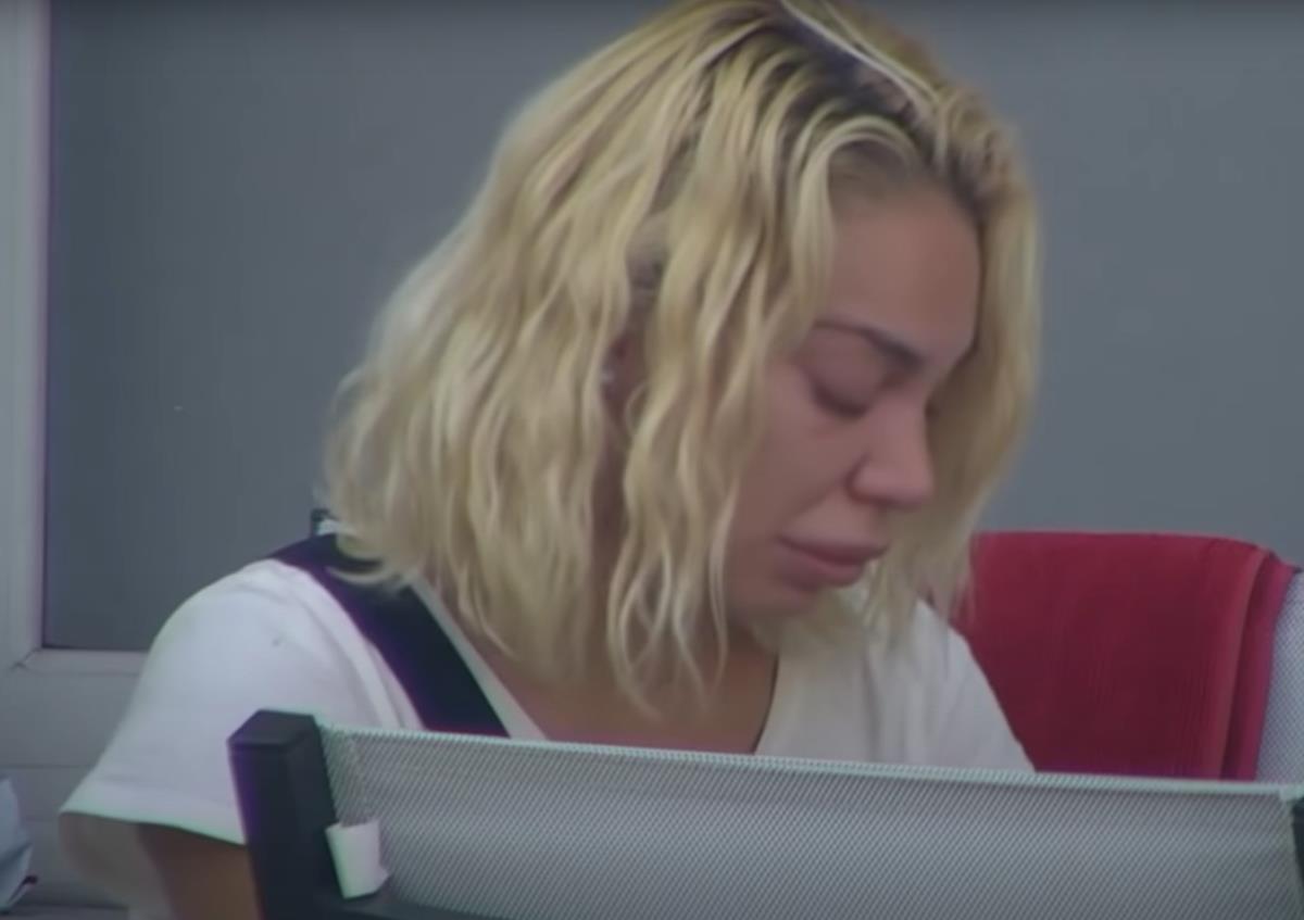 PRED KAMERAMA SAZNALA DA JOJ SE OTAC UBIO: Bivša učesnica Zadruge o jezivoj tragediji a samo jednoj osobi zahvalna za sve