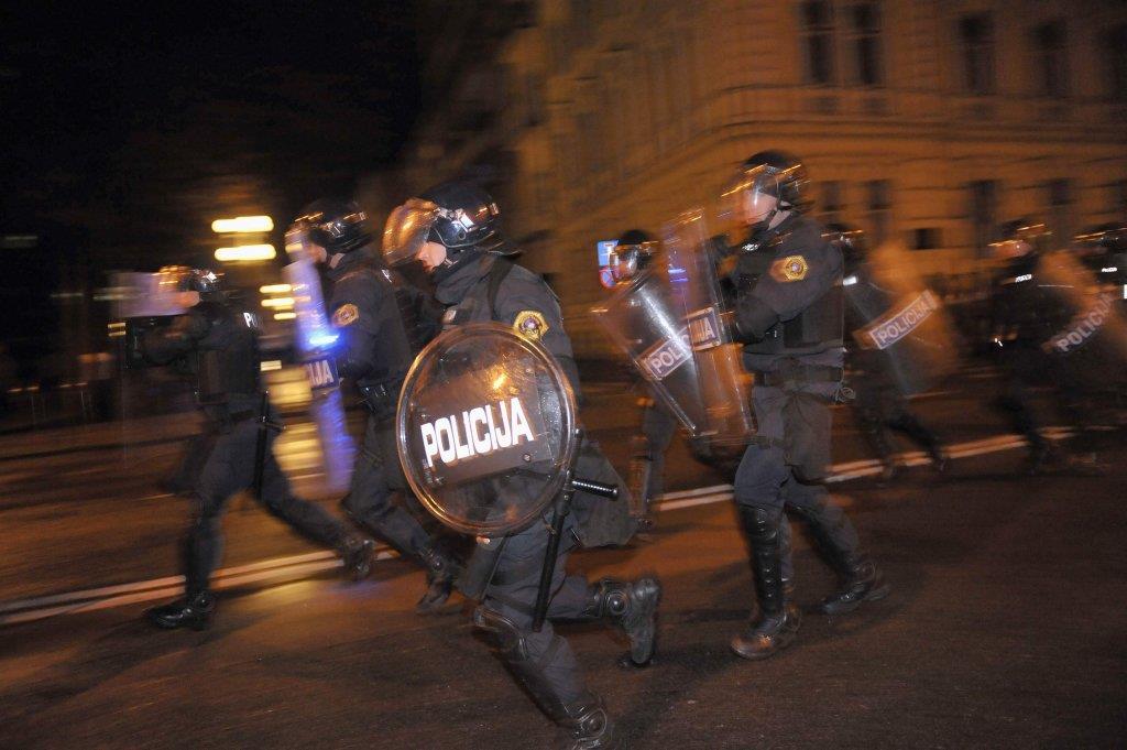 ljubljana-protesti-rojter.jpg