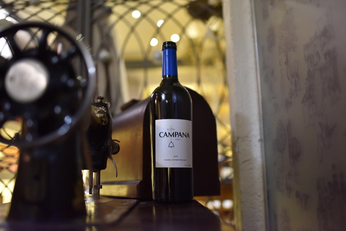 2.-najbolje-belo-vino-icon-campanela-albus-2020-zvonko-bogdan--foto-ivana-cutura.jpg