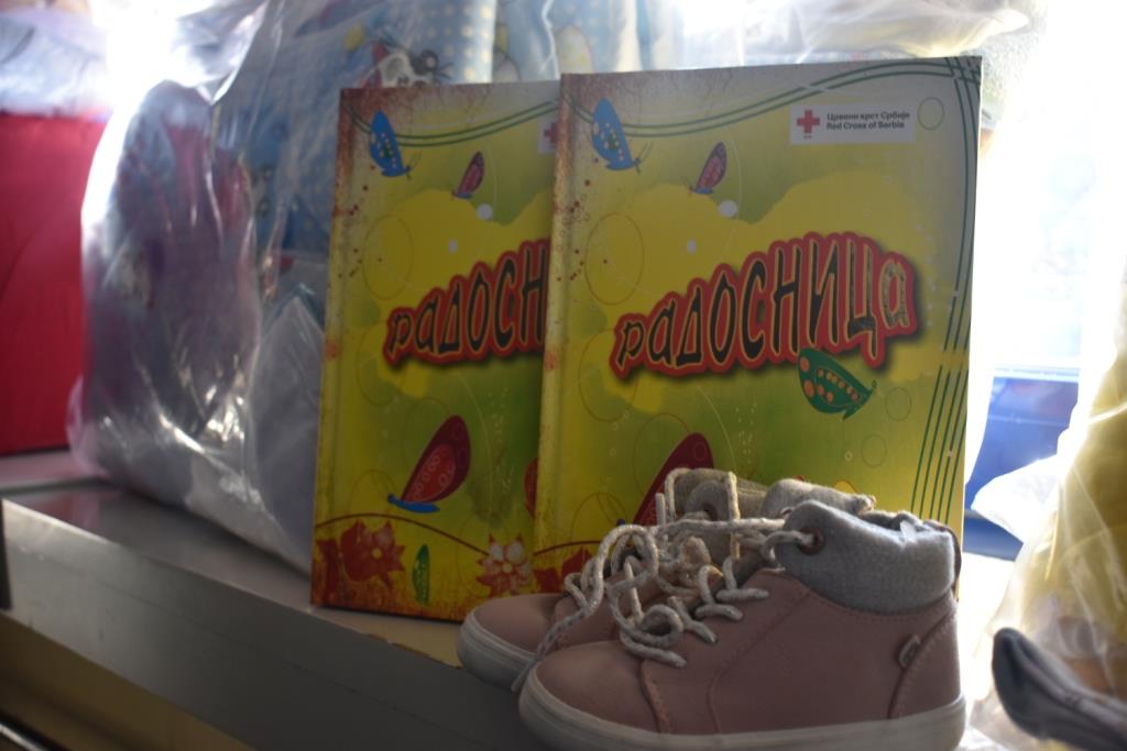 darovi-za-pve-bebe-foto-s.u..jpg