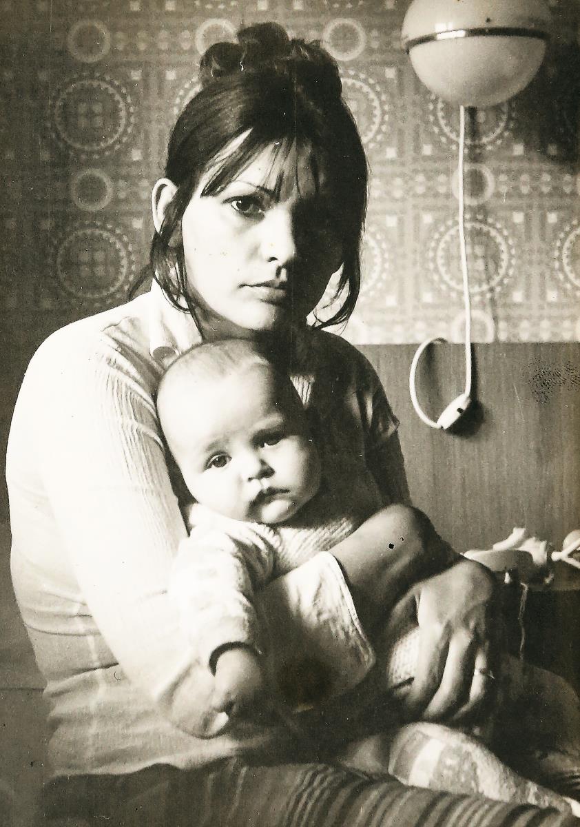 Milena Bajić sa sinom Nedeljkom Bajićem