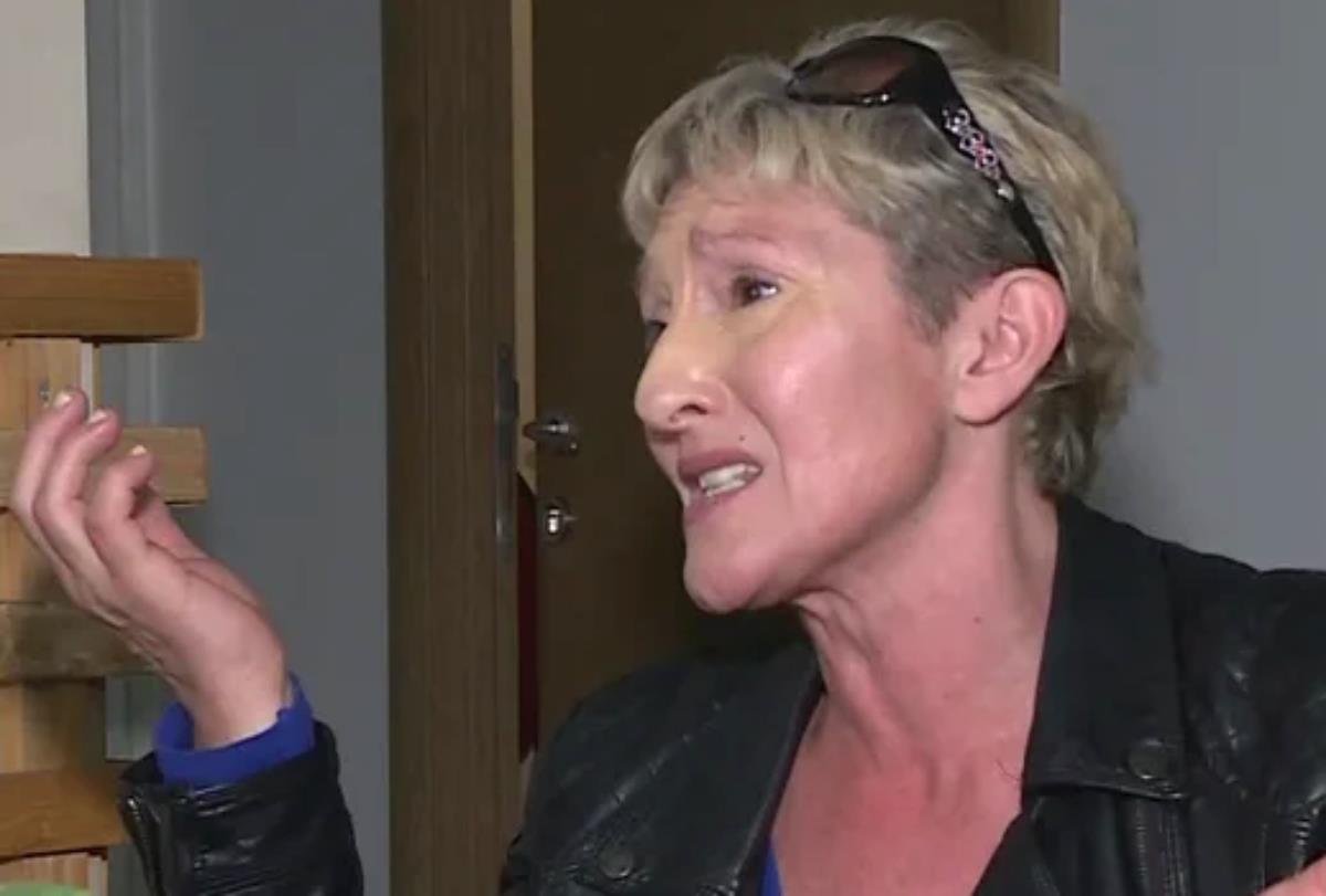 BILA VELIKA ZVEZDA, UČESTVOVALA U ZADRUZI, A ONDA IŠLA PO NARODNIM KUHINJAMA! Pevačica bez blama priznala sve: Komšije su mi davale hranu