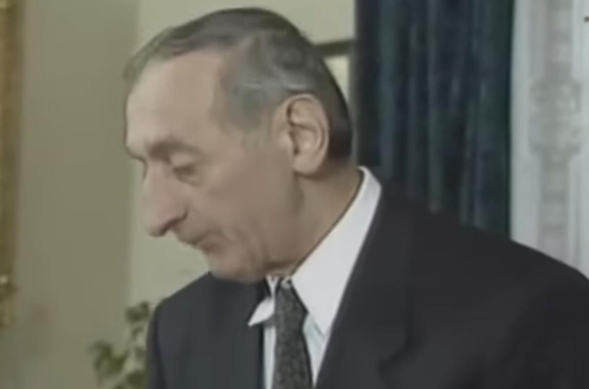 Predrag Preža Milinković kao batler Sofronije u Srećnim ljudima