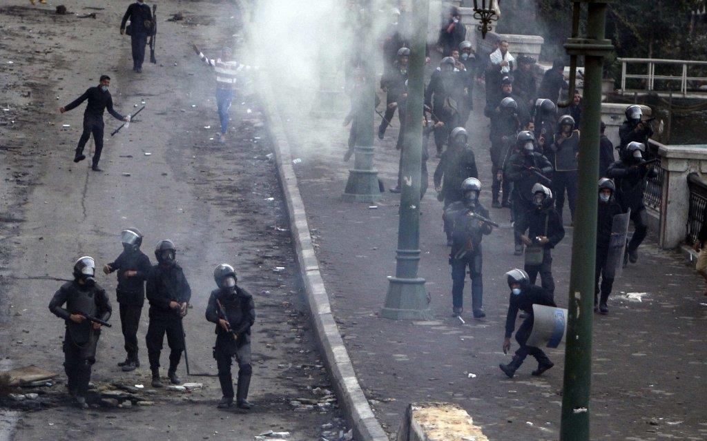 egipat-policijski-cas-vanredno-stanje-kairo-rojters.jpg
