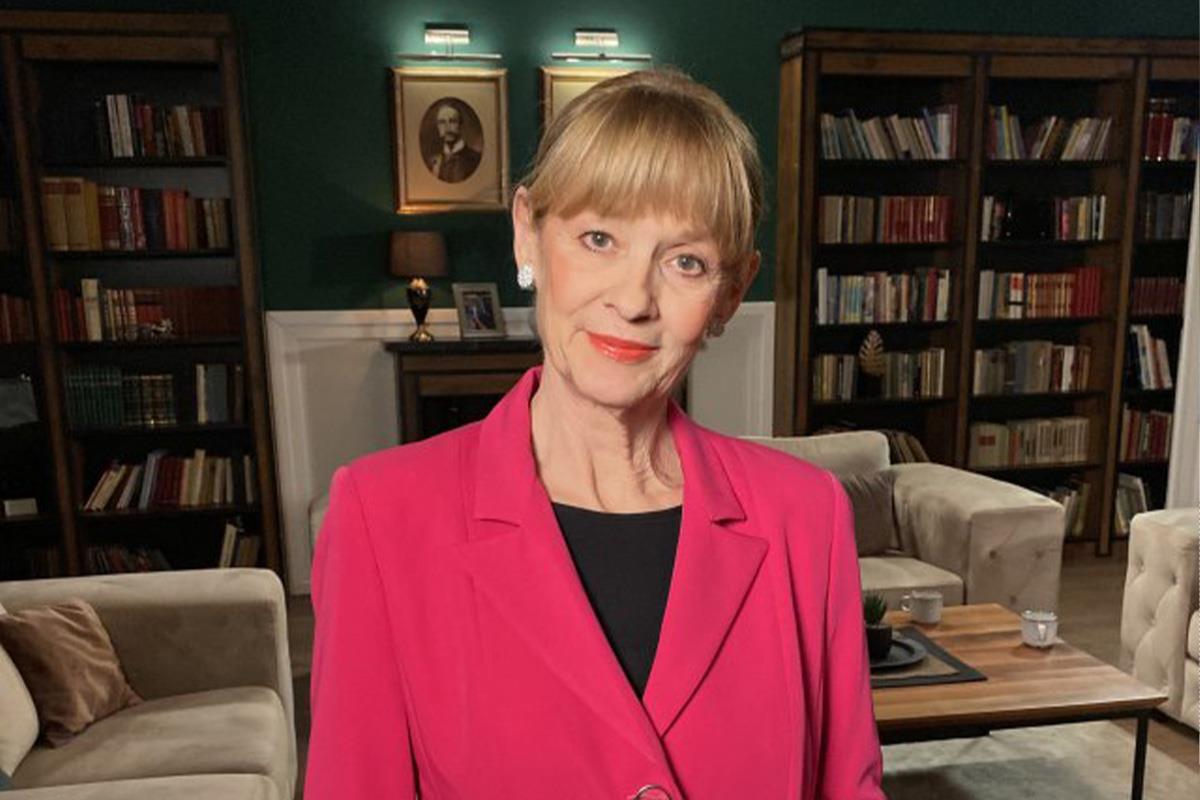 Zlata Numanagić u crvenom sakou