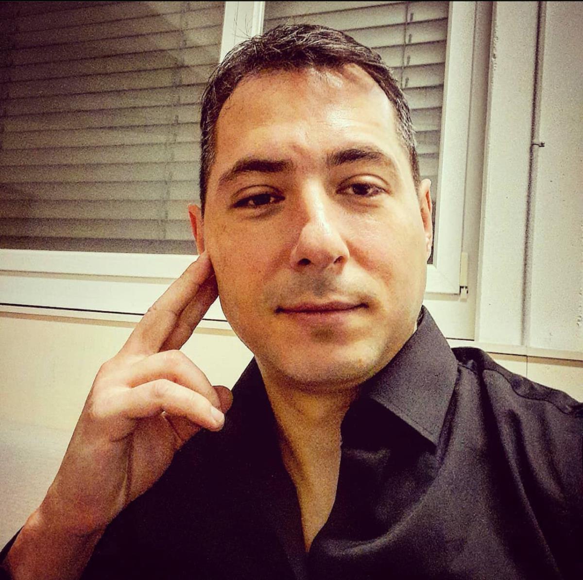 "PUKLA MU JE STOMAČNA AORTA, A NJEMU SU HTELI DA DONIRAJU ORGANE, ALI..." Miki Dudić o jezivoj tragediji muzičke legende: Helihopter je došao po njih...