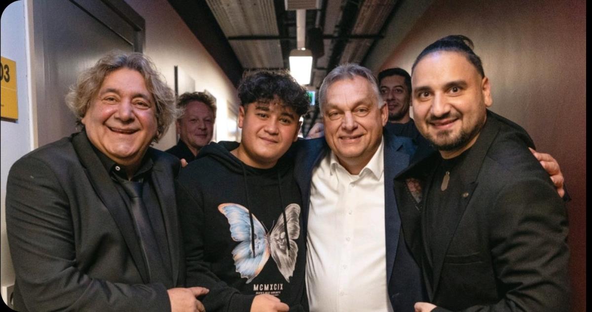 VIKTOR ORBAN SA TAKIJEM MARINKOVIĆEM U GUČI Rijaliti učesnik i bivši premijer Mađarske uživaju u kafani u srpskim specijalitetima