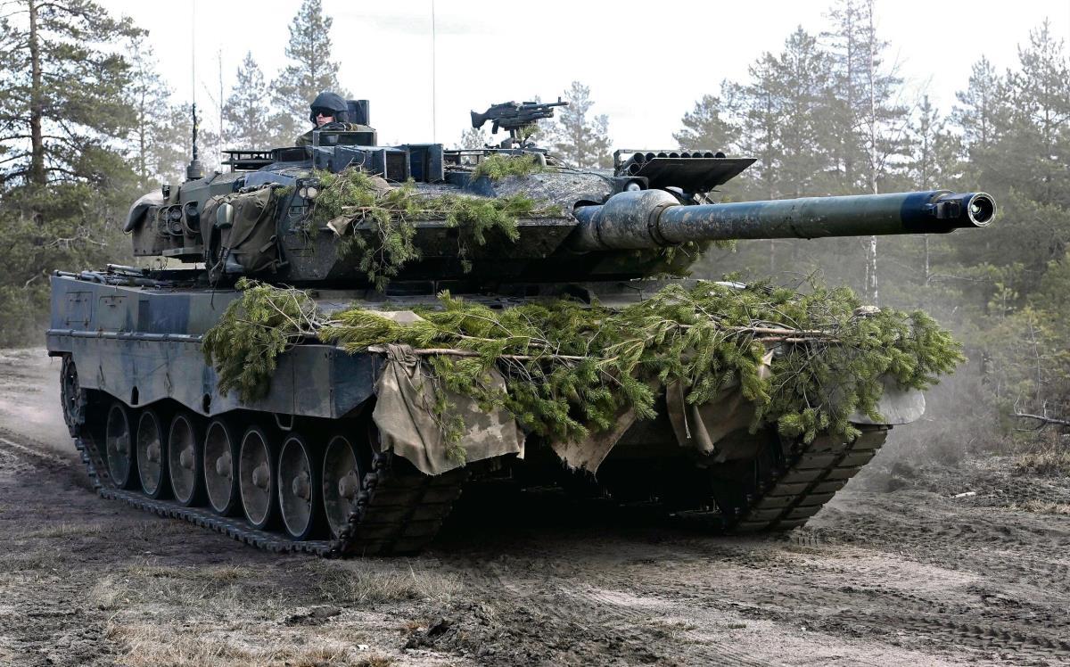 leopard2ap01-ap.jpg