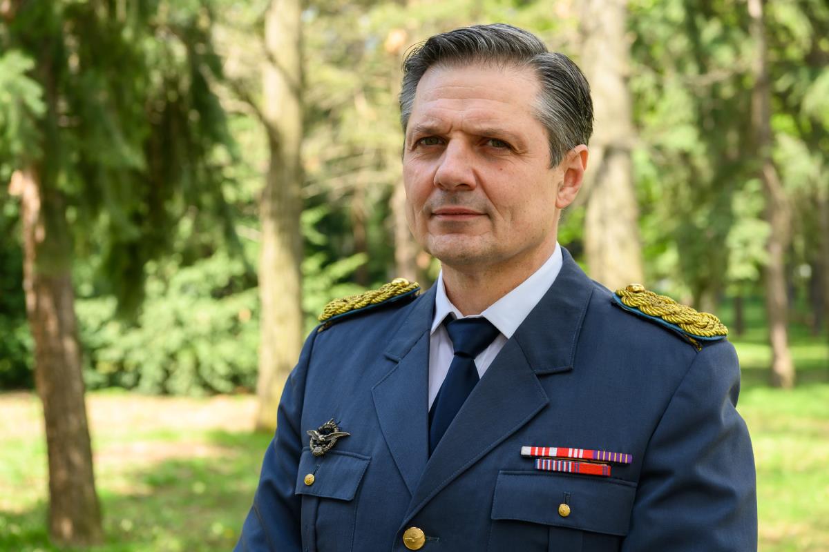 Nebojša Dugalić u seriji Vera