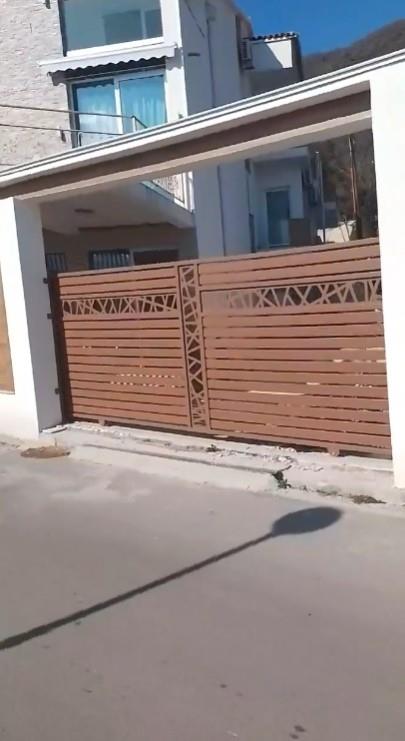 Miloš Bojanić renovirao vilu u Baošićima