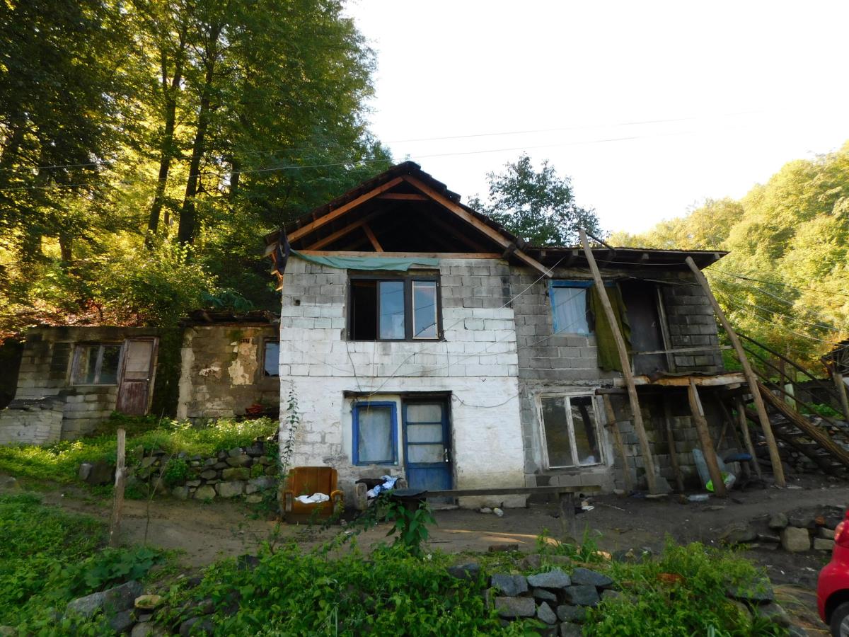 mali-zvornik--kuca-ametovica-pre-tragedije-foto-t.ilic.jpg