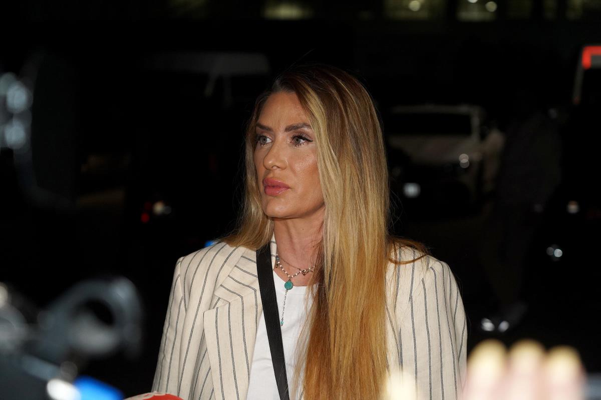 "NE BIH JOJ NI ČITULJU DAO..." Čestitka Kačavendinog bivšeg muža bila lažna? Kuma se ispalila: Isplivali šok detalji