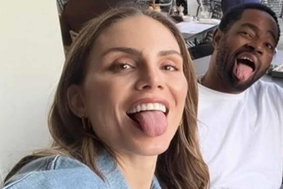 Nina Seničar sa suprugom Džejem Elisom