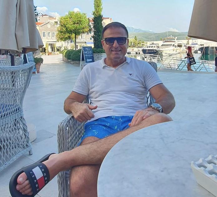 Goran Vukošić pozira na moru