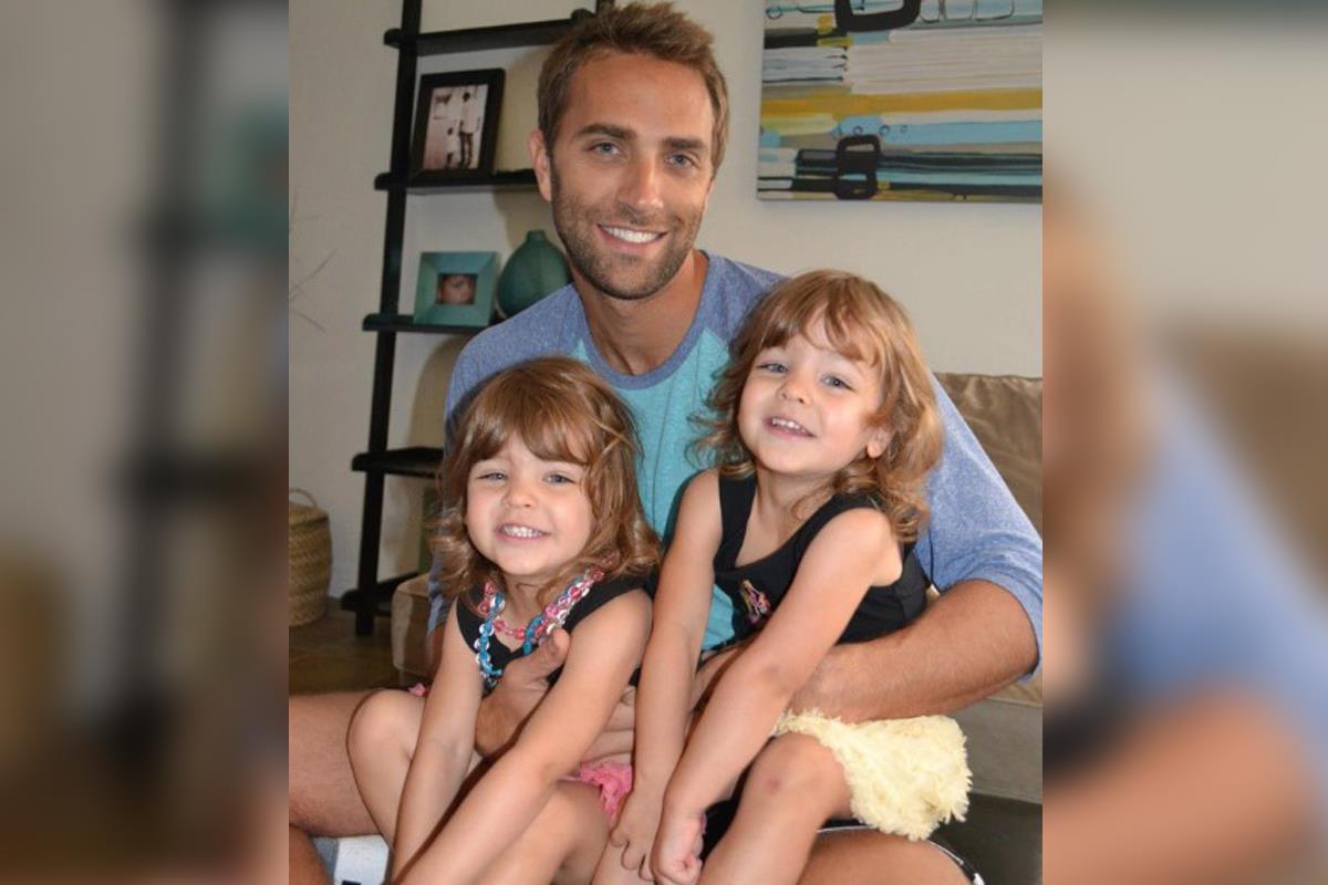 Otac najlepših bliznakinja na svetu Kevin Klements ozbiljan je frajer