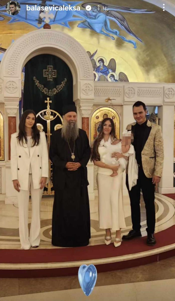 Aleksa Balašević sa suprugom Nikolinom i ćerkom Verom u crkvi