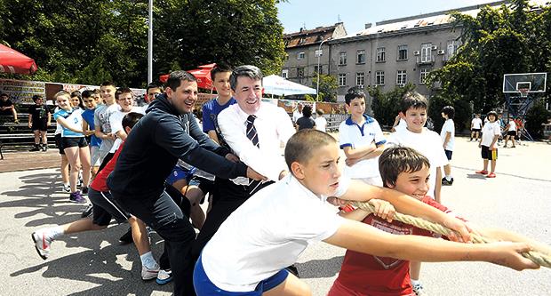 akcija-kurira-vratimo-sport-u-skole-os-svetozar-miletic.jpg