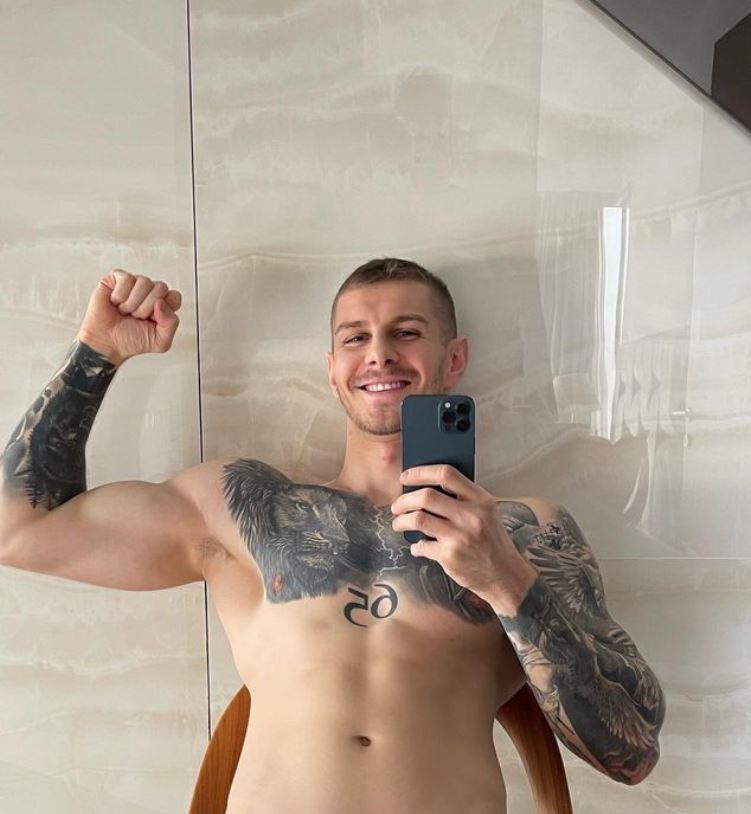 JANJUŠ PLAČE KAO KIŠA ZBOG POKOJNOG BRATA! Sin našeg poznatog pevača ga vratio u prošlost: Nekome je možda lakše na onom svetu...