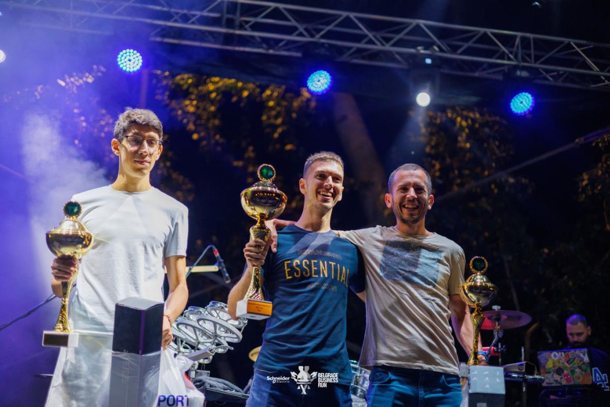 najbolji-u-muskoj-kategoriji-belgrade-business-run-foto-dino-halilovic-1-3.jpg