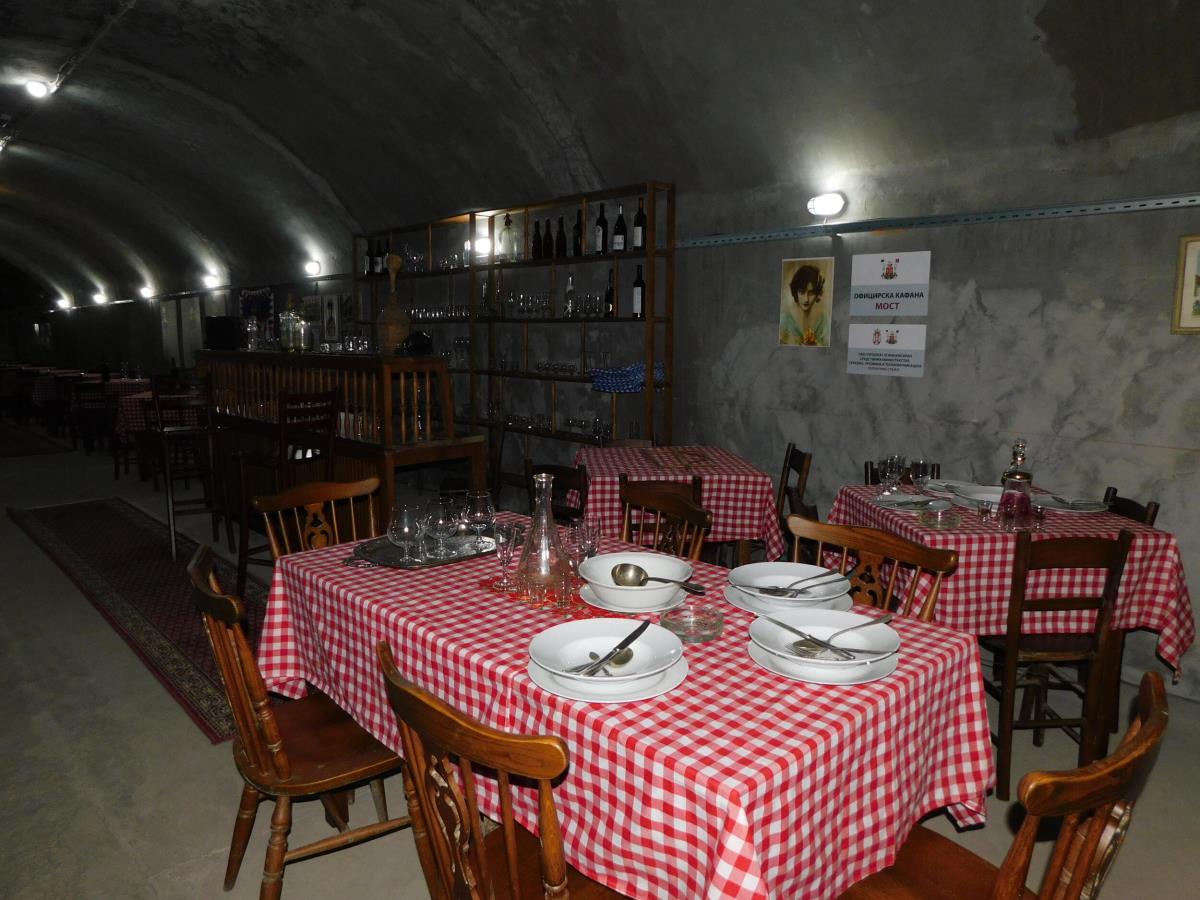 mali-zvornik--kafana-u-tajnom-gradu.jpg