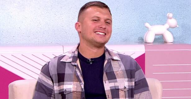 Stefan Karić okrenuo leđa porodici, napustio dom sa koferima u rukama nakon što je osuđen