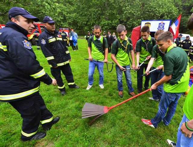 vatrogasci-pokazna-vezba.jpg