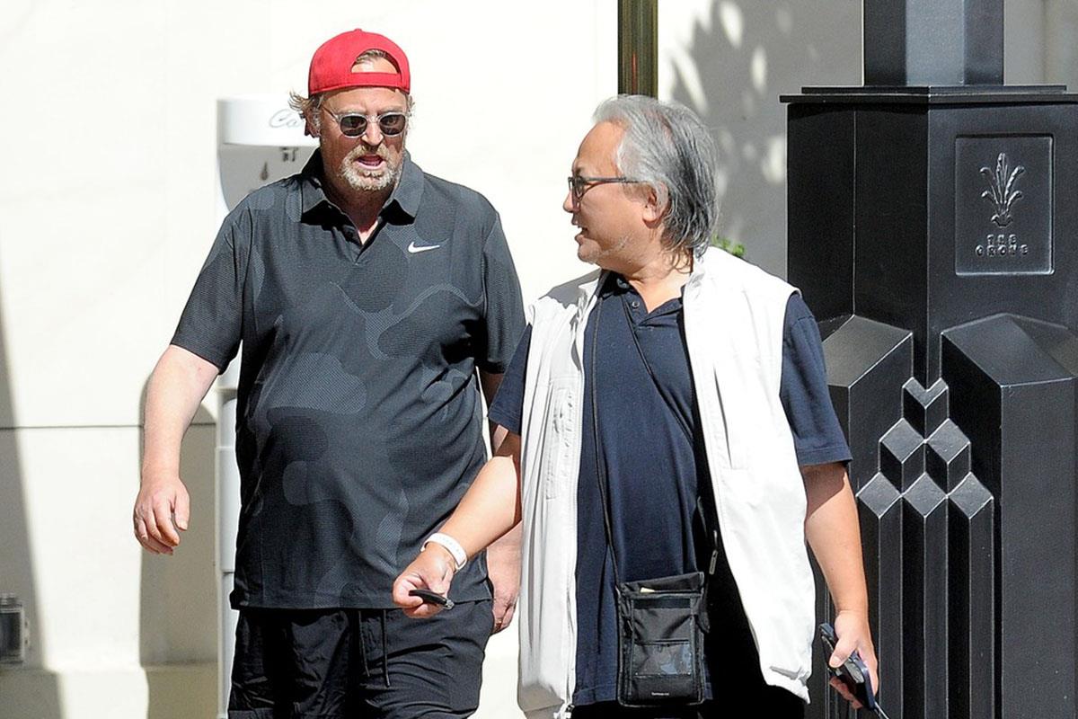 Metju Peri na ulici, paparaco