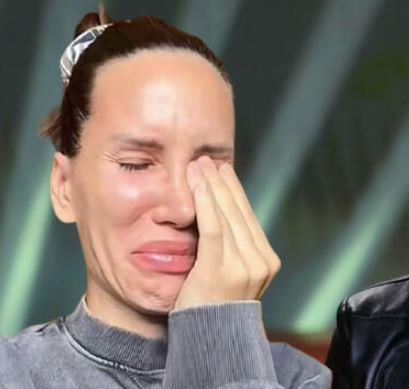 "RELJA SE VIĐA SA SUMNJIVIM TIPOVIMA, A NIKOLIJA DELUJE BLEDO I ISPIJENO" Šok tvrdnje komšija u jeku afere "Anita" - "Udaljili su se..." Drama na Vračaru (FOTO)